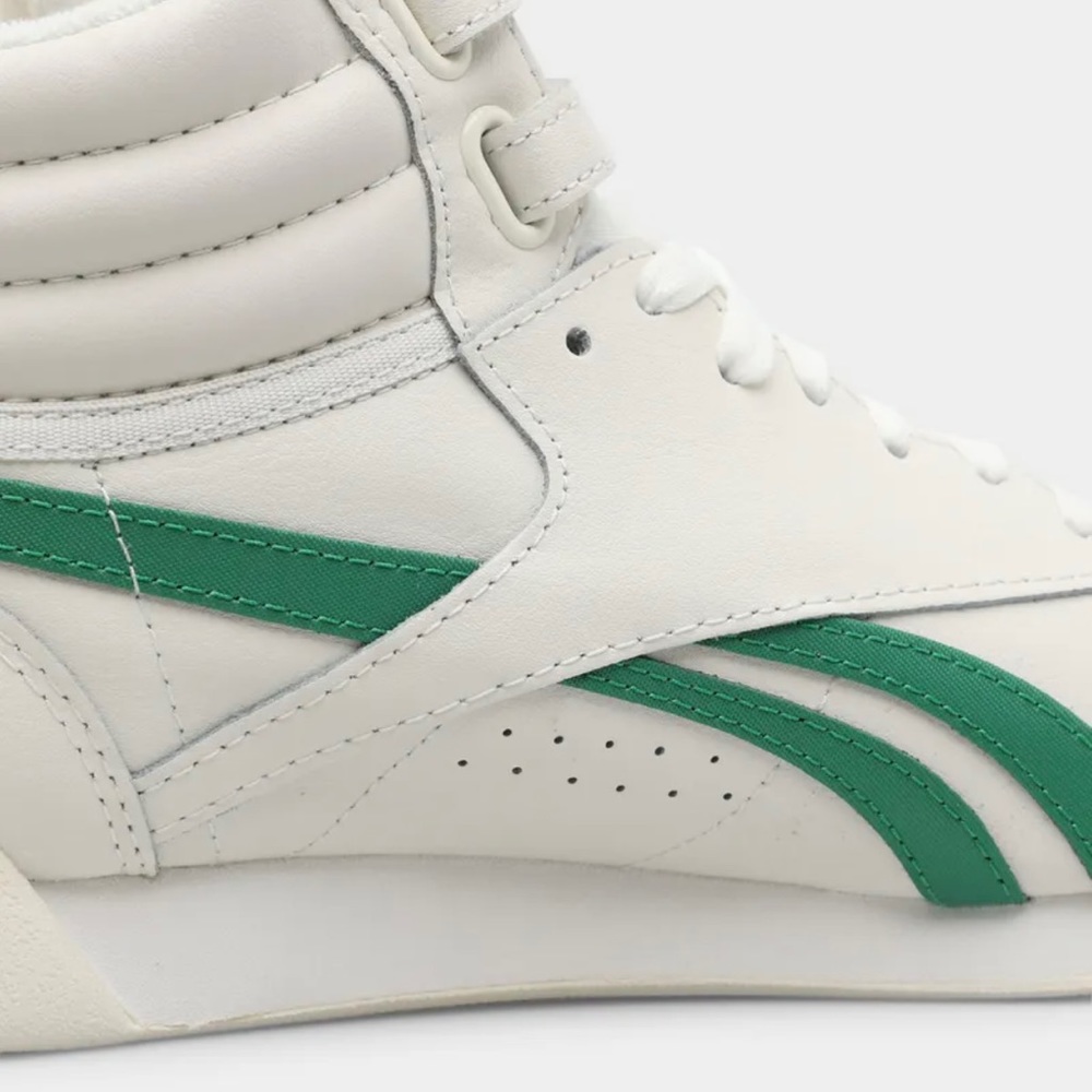NIB Reebok Classic High Tops - Picture 6 of 9